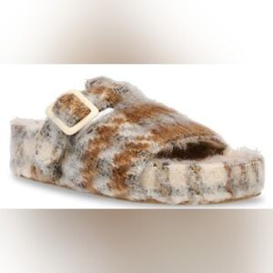 Rizzle Cognac & BeigeFuzzy Plaid Sandals Womens
